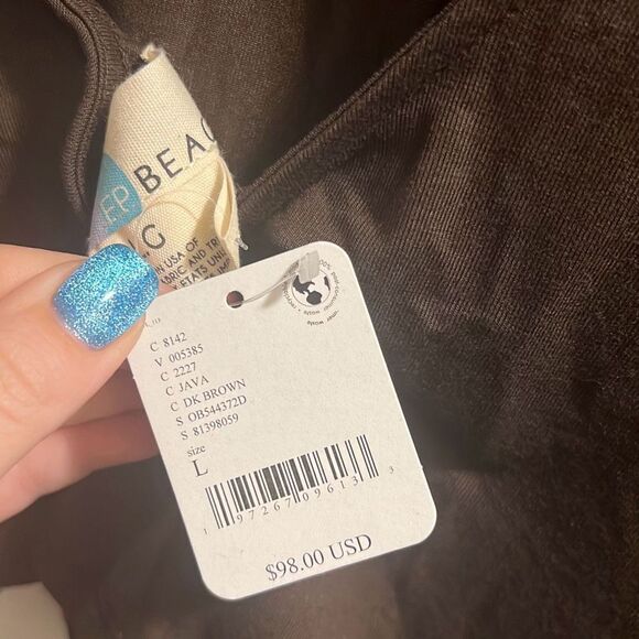 ✨Free People Beach Alia Crop Brown Size Large Top✨ - Picture 9 of 10